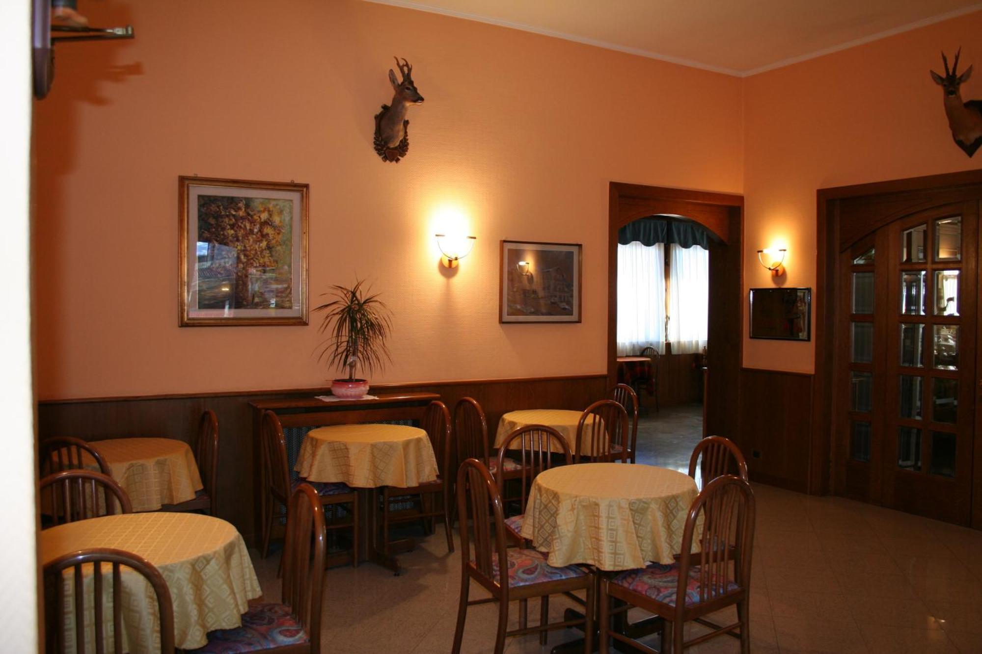 Hotel Migliorati Кастьоне-делла-Презолана Экстерьер фото